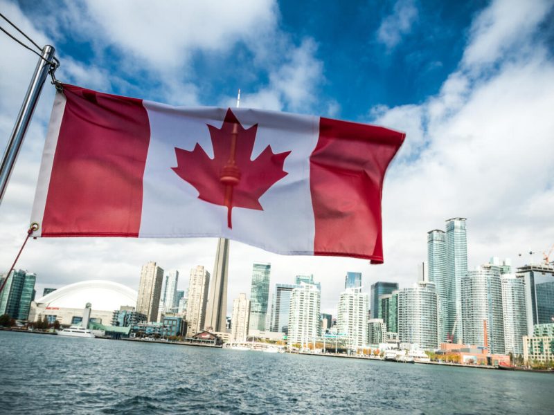 Solo en British Columbia puedes registrar una empresa como extranjero sin residir en Canadá?